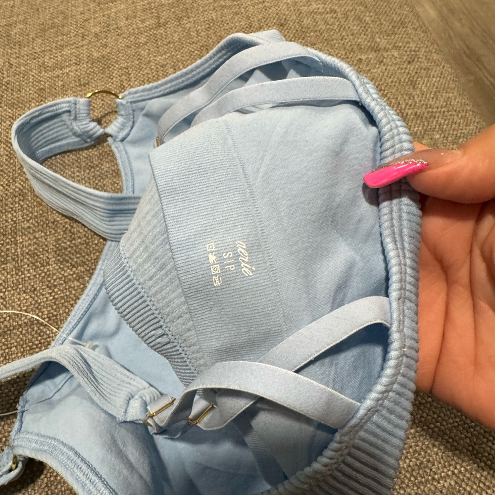 BUNDLE 2 ITEMS FOR $8✨

LAST PRICE🍒🤍 AERIE seamless ring longline bralette ✨ - Picture 3 of 10